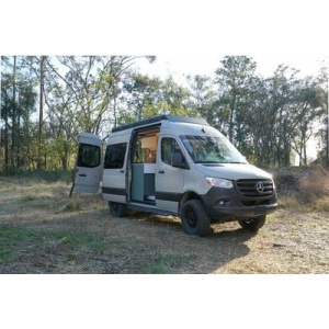 2022 Mercedes Sprinter 4x4 Luxury Camper Van